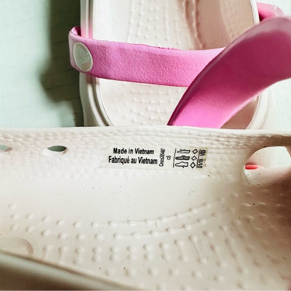 SOLD - Crocs Baby Infant Girls Bow Sandal Size 5 Flexible Shoe - Picture 6 of 6